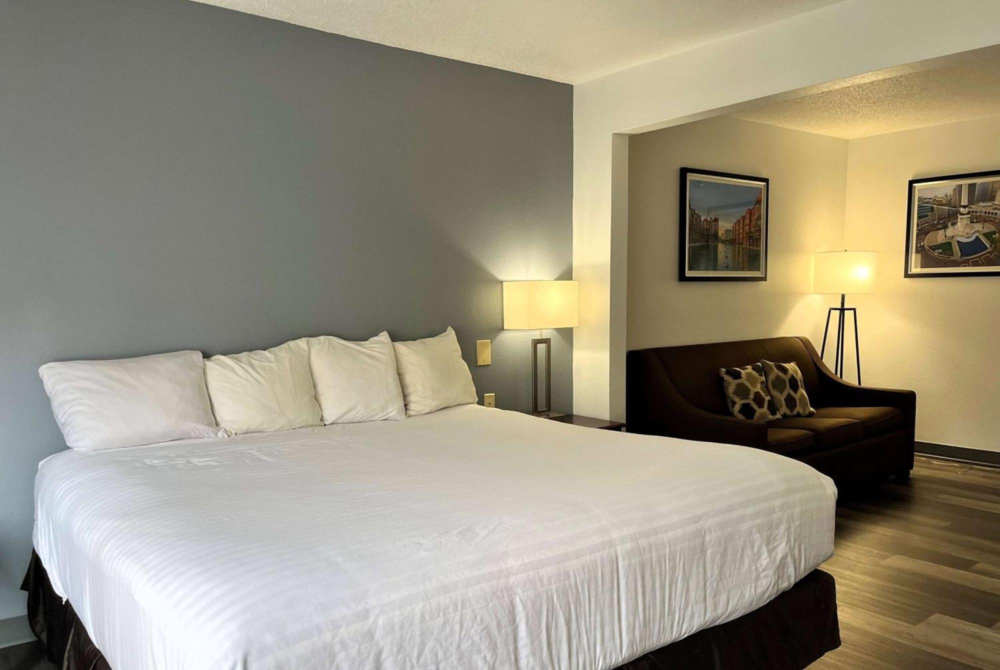 Wingate By Wyndham Airport - Rockville Road Indianapolis Exterior foto