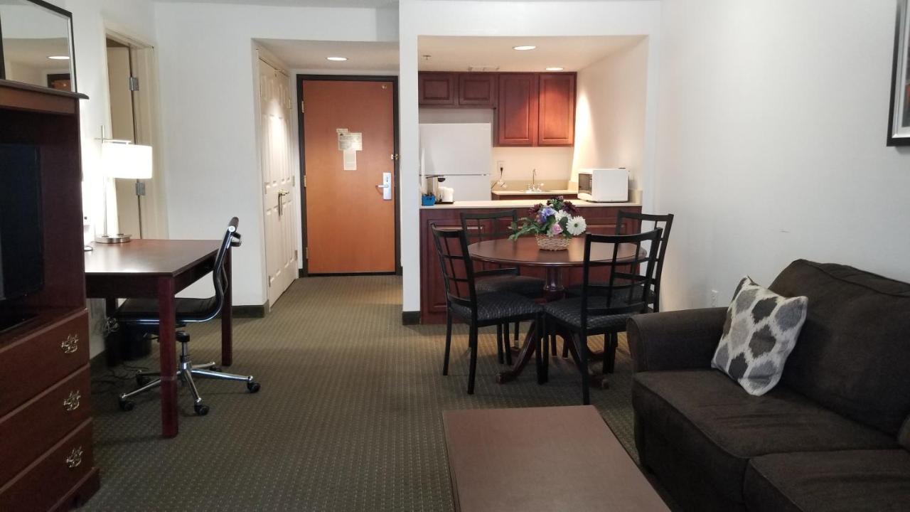 Wingate By Wyndham Airport - Rockville Road Indianapolis Exterior foto