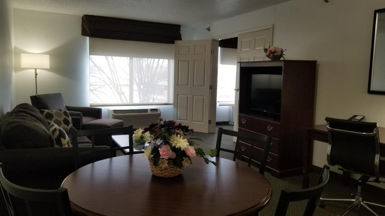 Wingate By Wyndham Airport - Rockville Road Indianapolis Exterior foto